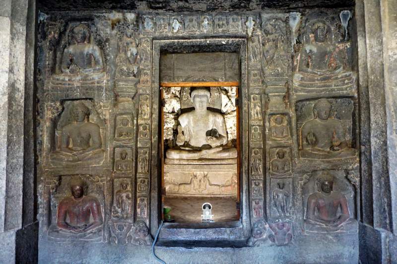 Cave 8, Main Shrine and Reliefs