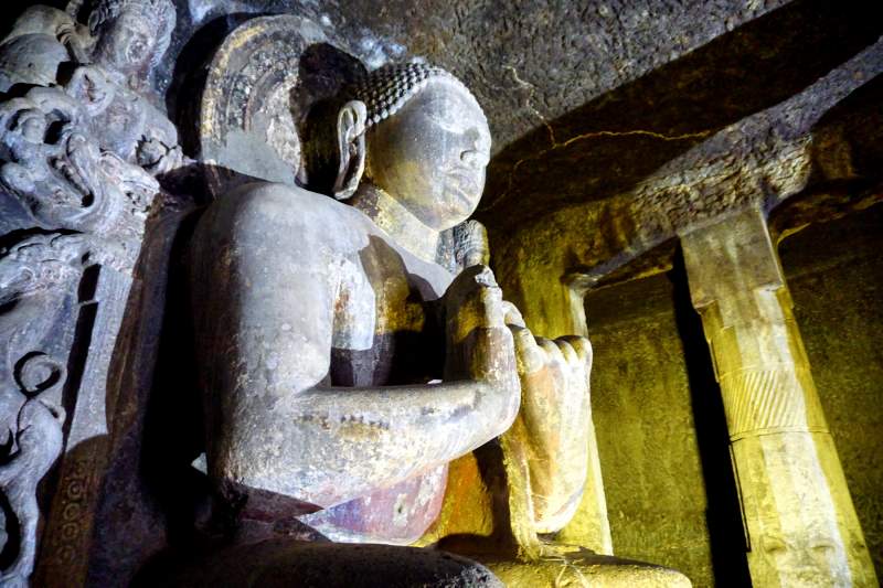 Cave 16, Main Buddha Image