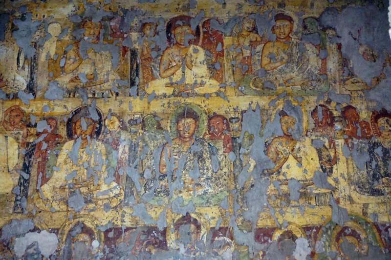 Cave 19, Buddha Paintings