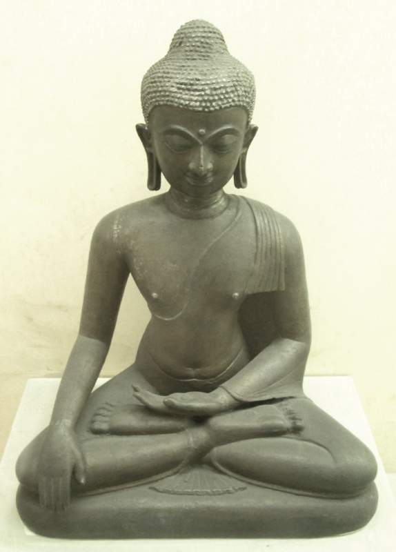 133 Buddha calling Earth, Bronze, Nalanda