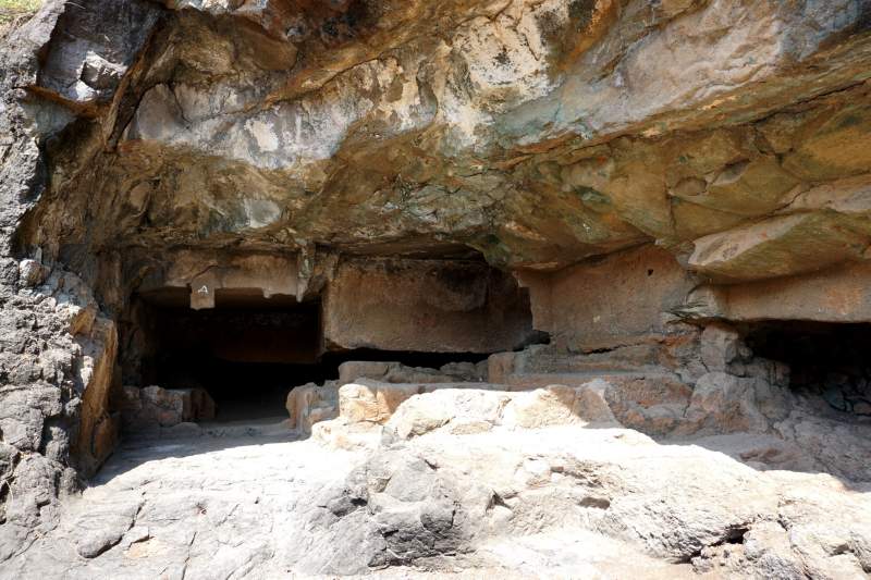 Cave 9, Far Side