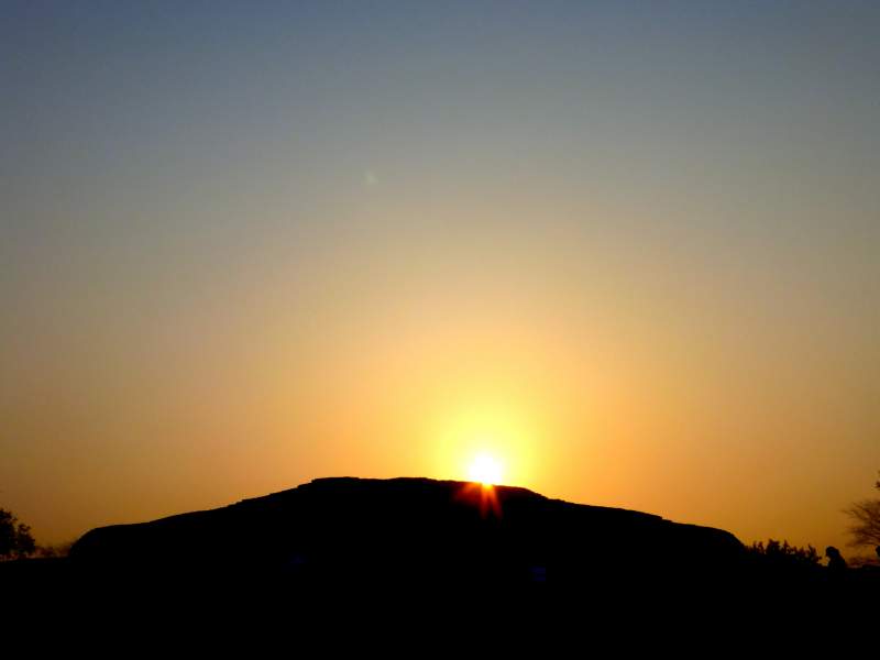 17 Dawn over Stupa