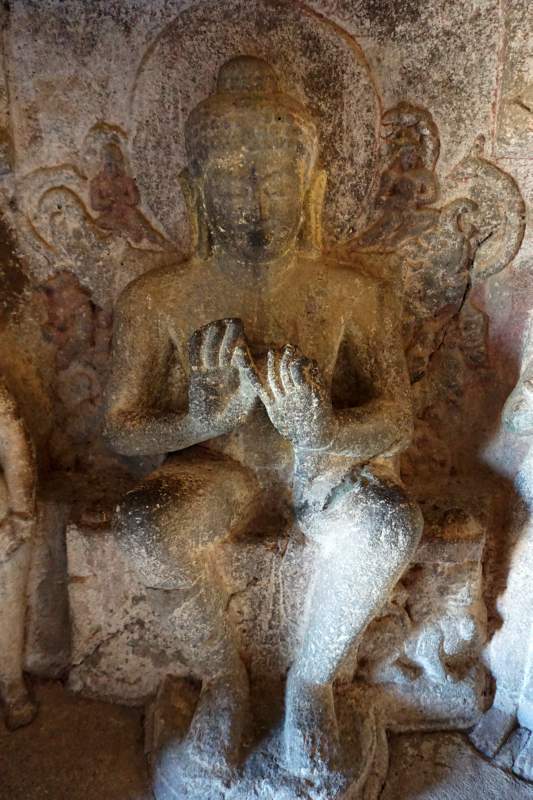 Cave 14, Buddha Sitting