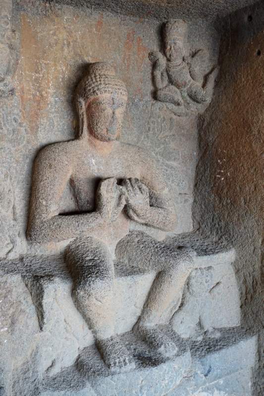 Cave 23, Buddha and Deva