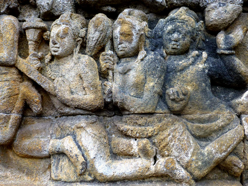 The Life of Gautama Buddha, Signs & Renunciation