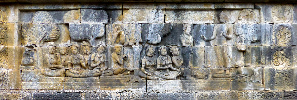 070-W-The-Bodhisattva-roams-and-comes-to-Padmapani-Hermitage-Slide