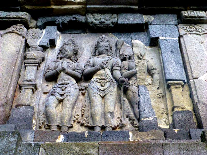 080 Statues on Nandi Temple