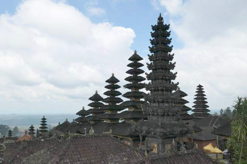 028 Many Tiered Meru Temples
