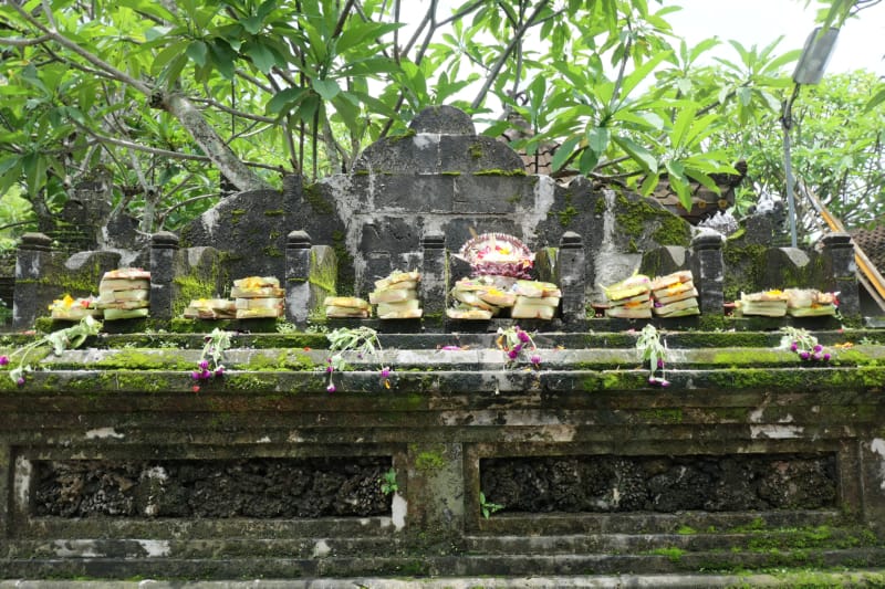 002 Many Shrines