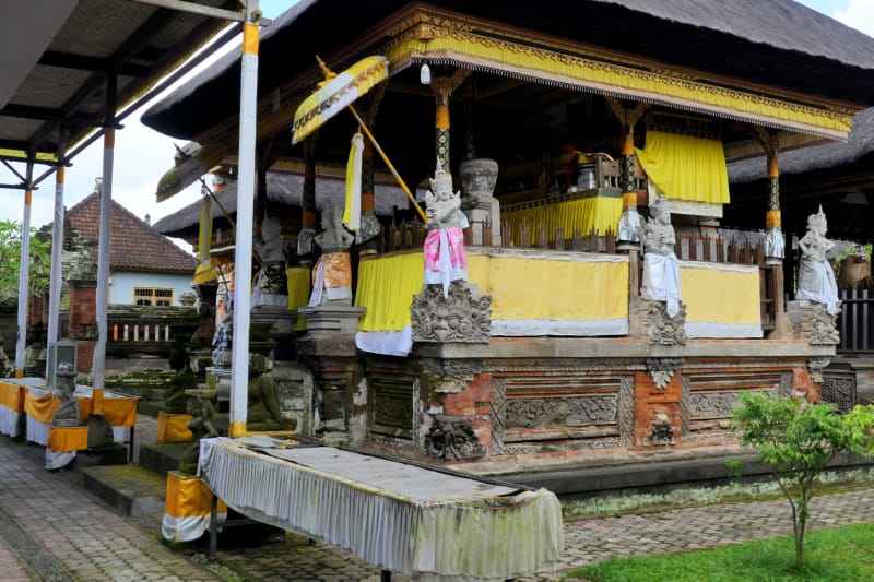 012 Modern Shrines
