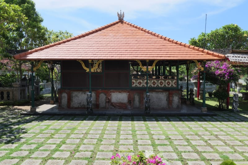030 Paved Garden and Reception Building