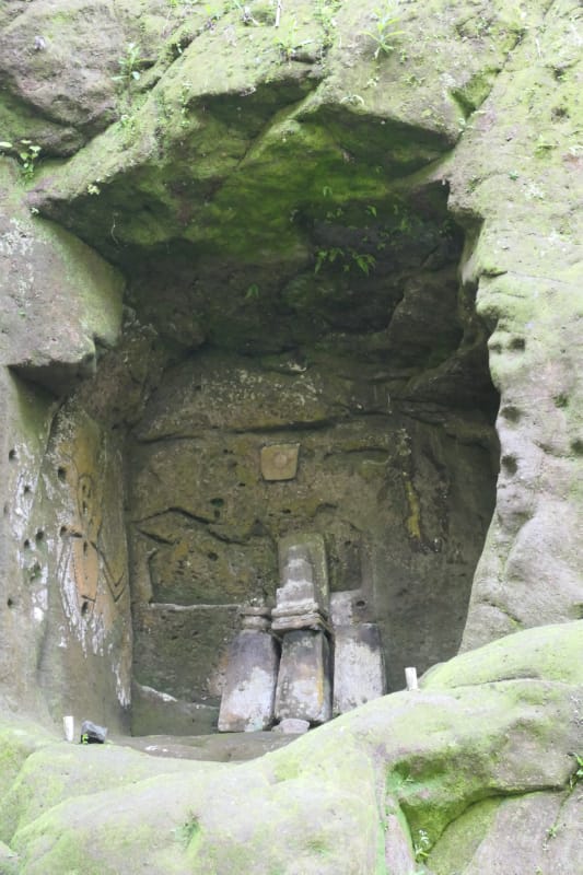 016 First Cave with Relief and Stones
