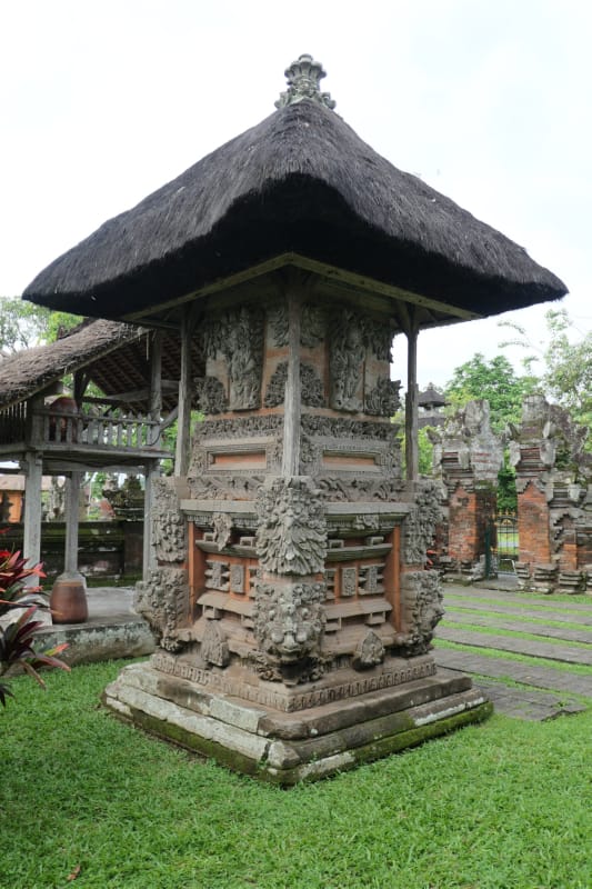 026 Shrine inside the Temple