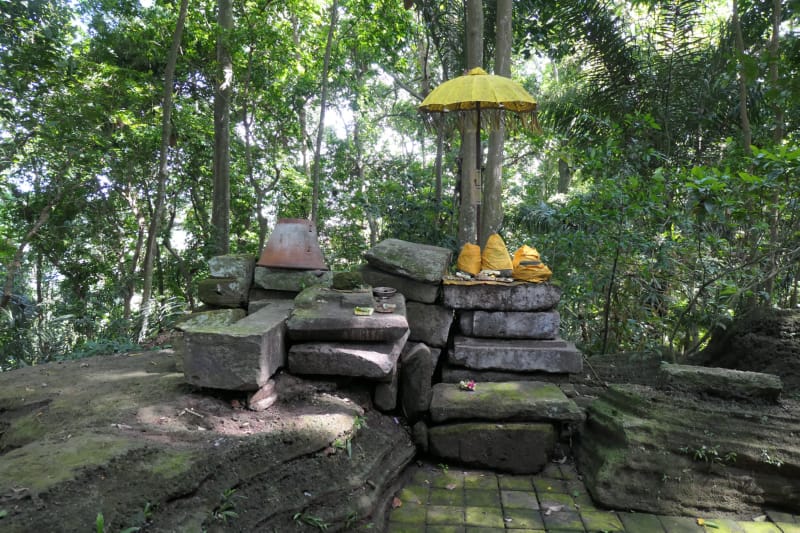 026 Stones Shrine near the Top