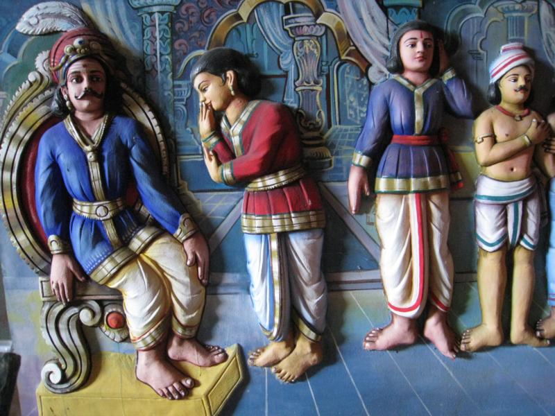The king should only accept information when three sources agree