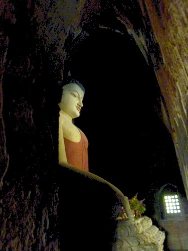 The Main Buddha Image at the Western End of the Sima