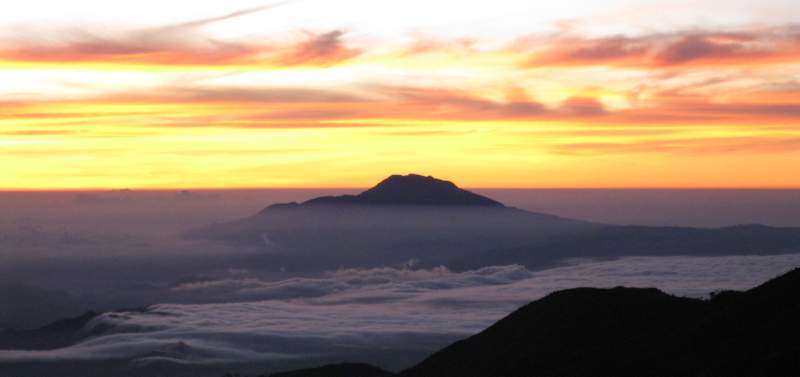 Sunrise over the Mountains, Java