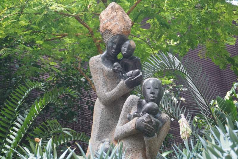 016 African Garden Sculpture