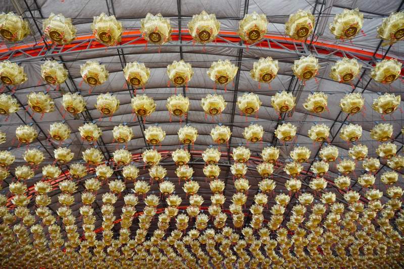 04 Auspicious Lighting