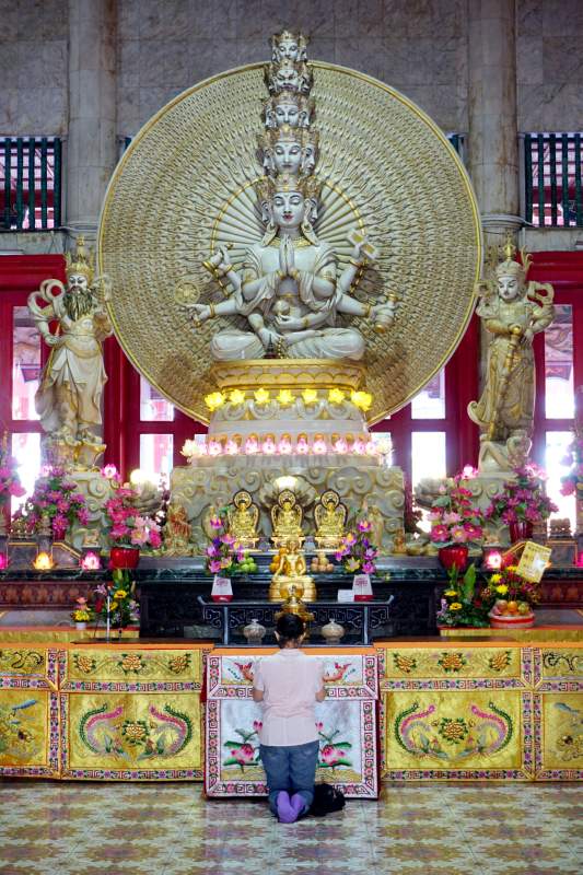 06 Praying to the Goddess of Compassion