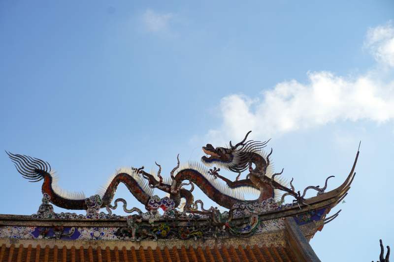 20 Dragon on Roof, Right