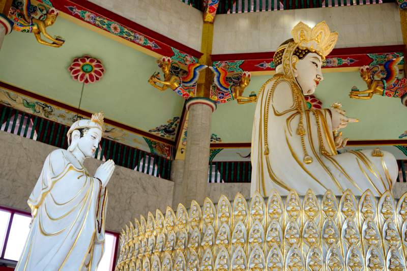 28 Bodhisattva and Rocana Buddha