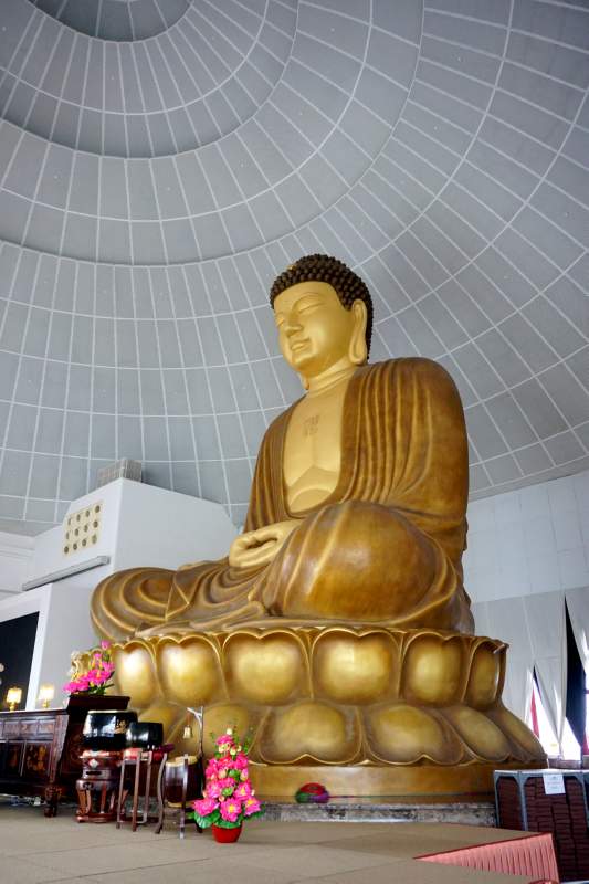 42 Buddha in Hall of No Form, from Side