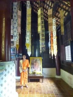 Decorations, Wat Phan Tao