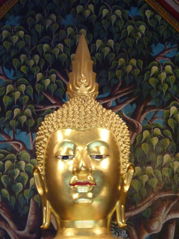 24 Buddha Statue