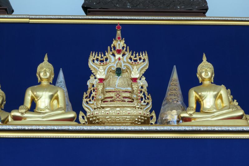 032 Phra Keaw and Golden Buddhas