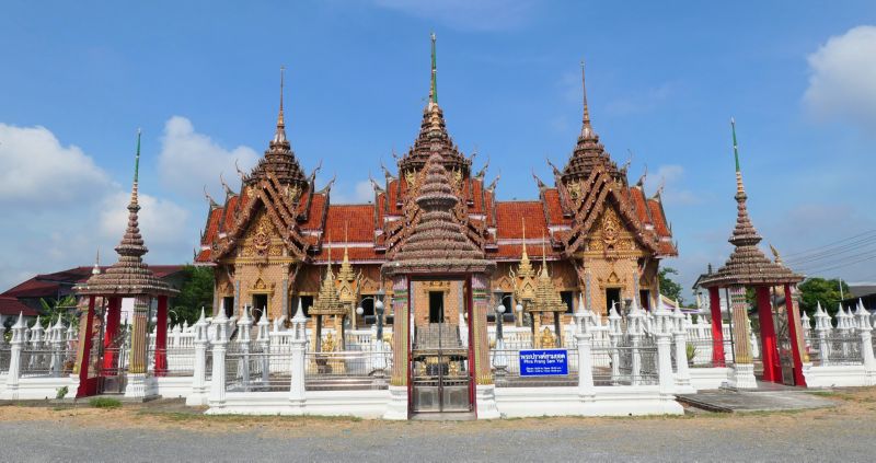 001 Phra Prang Sam Yot
