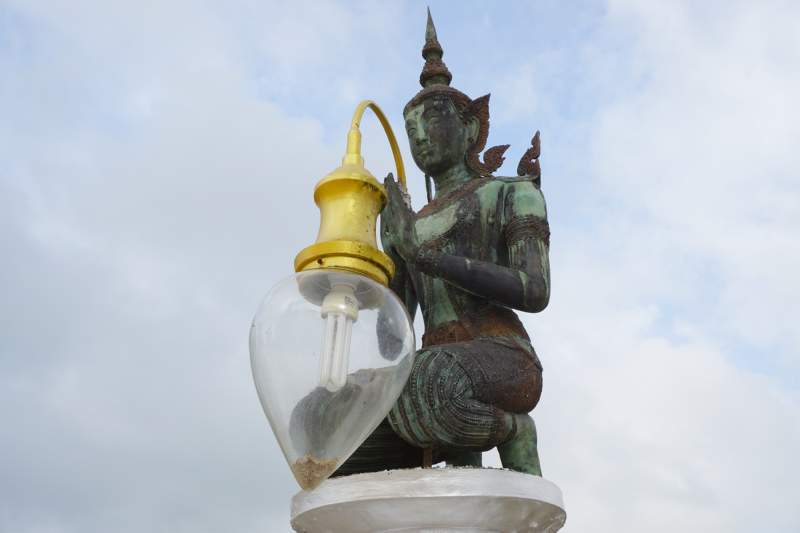 Deva Light