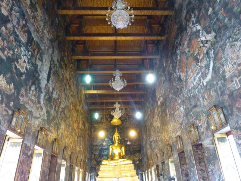 Ubosot Walls, Wat Suthat