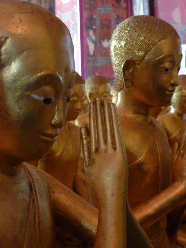 Bhikkhuni Praying